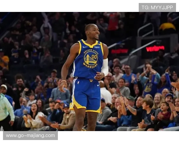 库明加续约勇士两年，场均12.5分成锋线关键